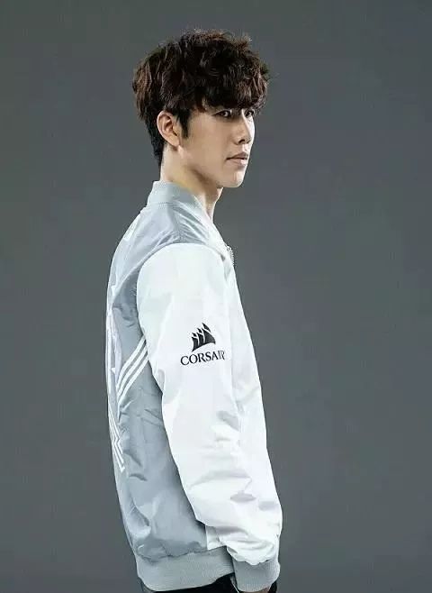 小老虎再次发文回应：已回到FPX，应该不会被雪藏