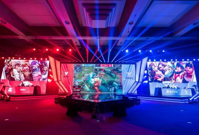 flusha 在 dima_wallhacks 的直播中与 10 个 FACEIT 级别的玩家对战