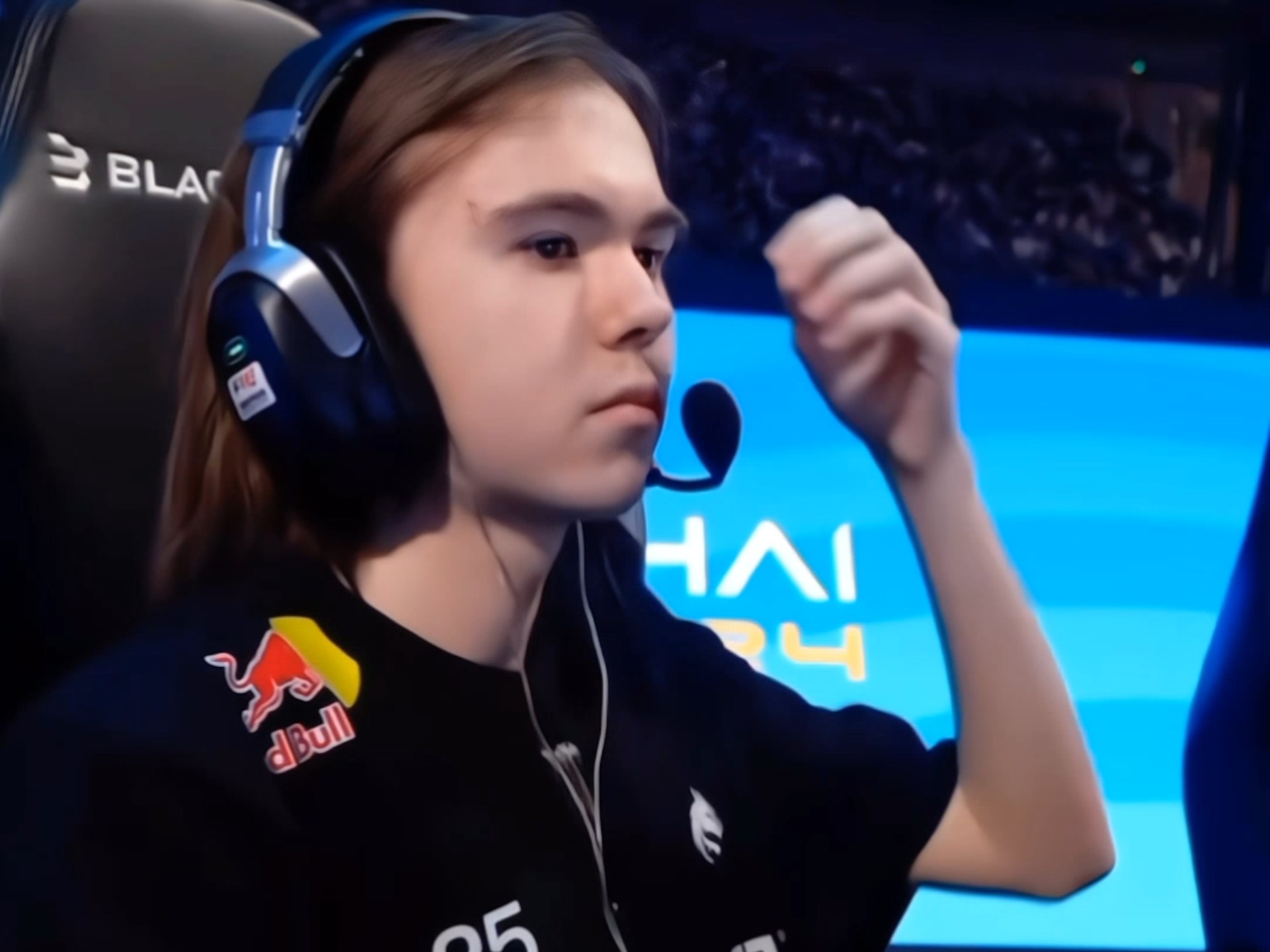 Mouz 和 Vitality 晋级 BLAST Open 春季 2025 淘汰赛